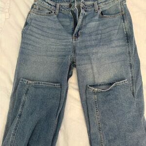 Hollister NWT Ultra High Rise Mom Jean